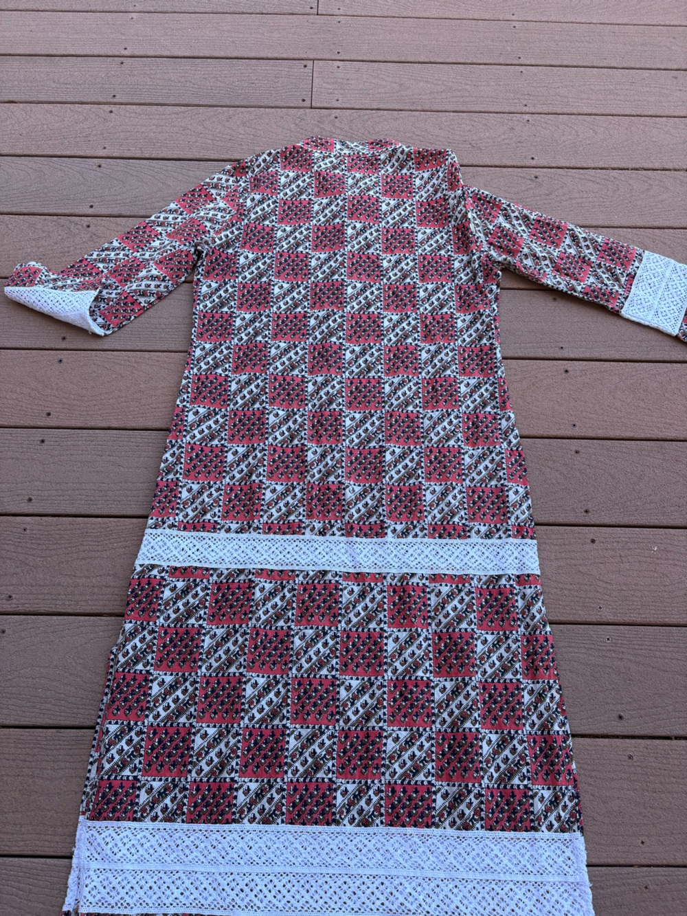 Geo Print Knit Dress with Lace Trim - Red & White - Picture 4 of 4